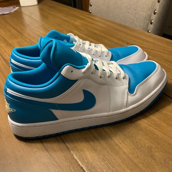Air Jordan 1 Auquatone worn twice. Willing to take offers. Size 13 - Picture 1 of 5